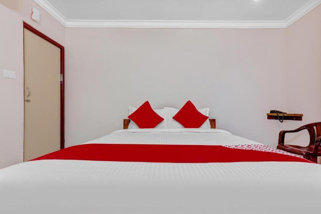 Pn Samy Inn Pondicherry Exterior foto